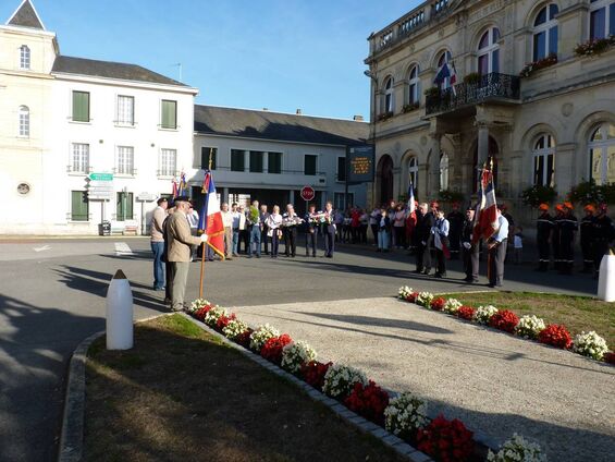 Centenaire libération Liesse Cérémonie au Monument aux Morts